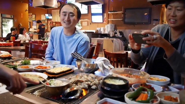 Korean Seafood BBQ׃ Live Abalone & Hagfish