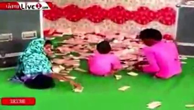 New 2016 Maan saab helping poor people - punjabi mela - punjabi stage performance maan saab