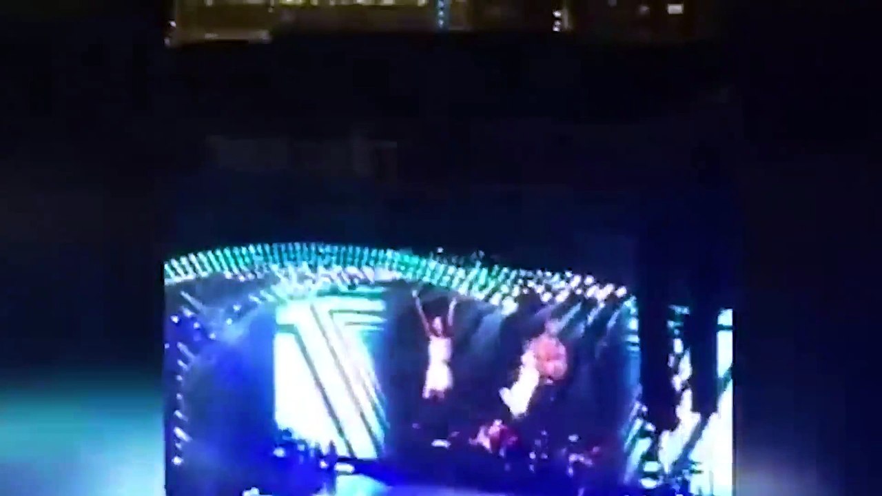 Taylor Swift And Jason Derulo Perform Want To Want Me - WATCH