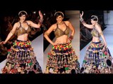 Lakme Fashion Week 2013 : Mandira Bedi Walks for Pallavi Jaipur