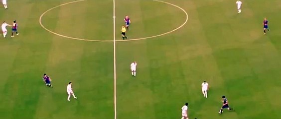 Первый гол Месси в Барселоне