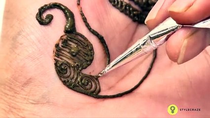 Popular Peacock Styled Mehndi Design Tutorial