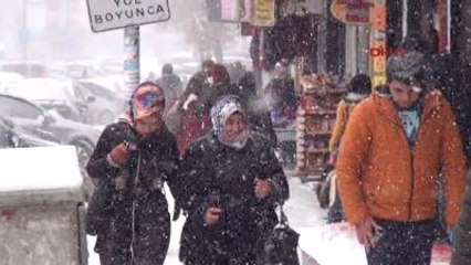 Erzurum Doğu'da Kar Esareti