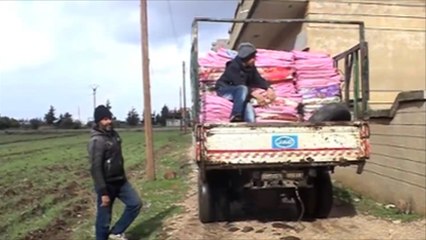 معارك ريف حماة الجنوبي تجبر آلاف المدنيين على النزوح