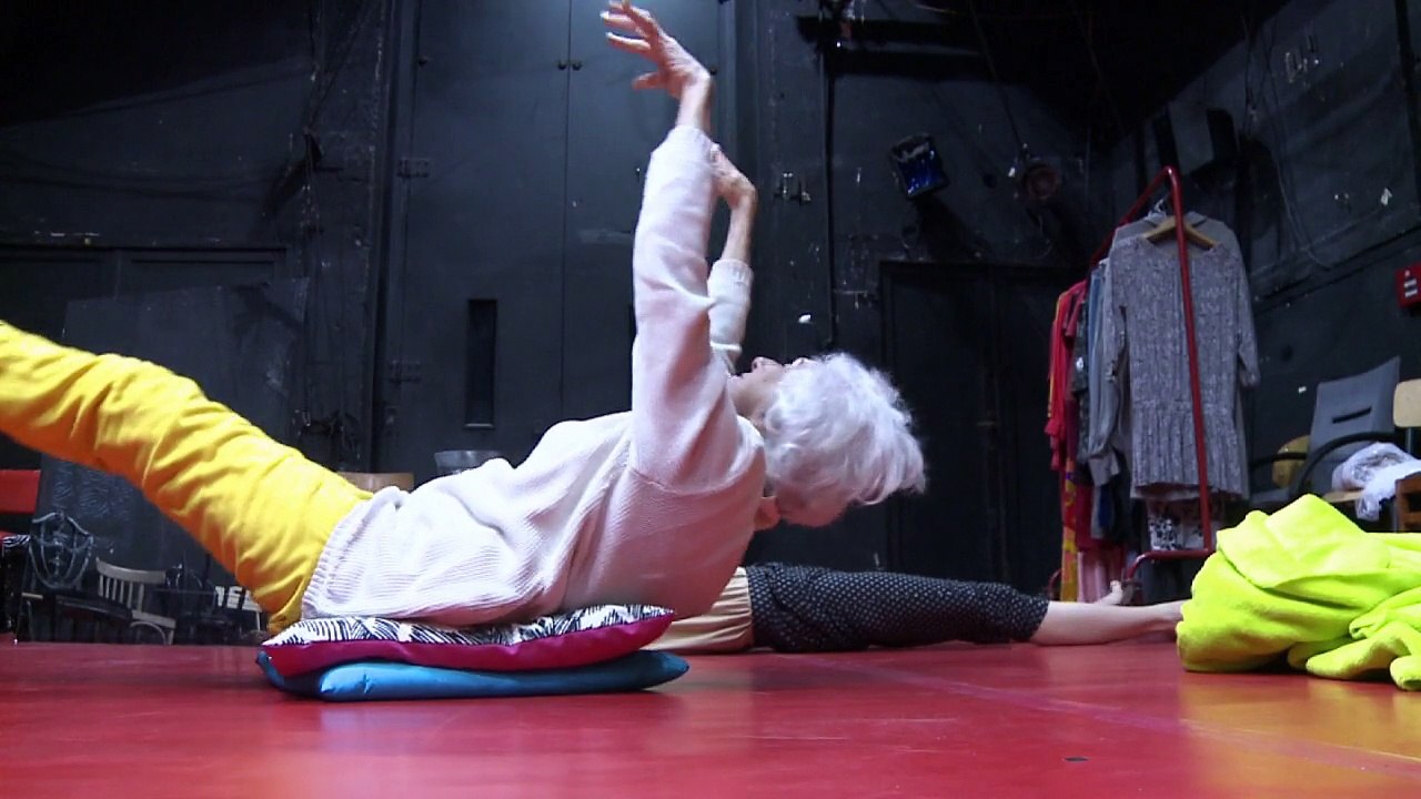 90-jährige Holocaust-Überlebende auf Berliner Tanzbühne