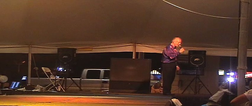 Chris Drummond sings 'I'll Be There' Elvis Week 2006