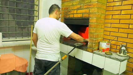 Как готовят настоящую пиццу!!!