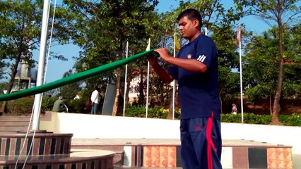 How to tie NATIONAL FLAG