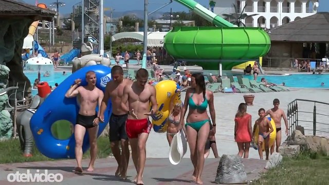 Crimea Beach Girls - Rusia hermosas chicas en la playa