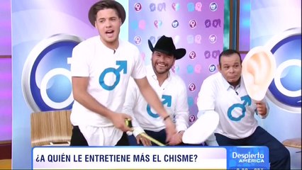 Roxana García upskirt on ¡Despierta América! 6 18 15 part 1