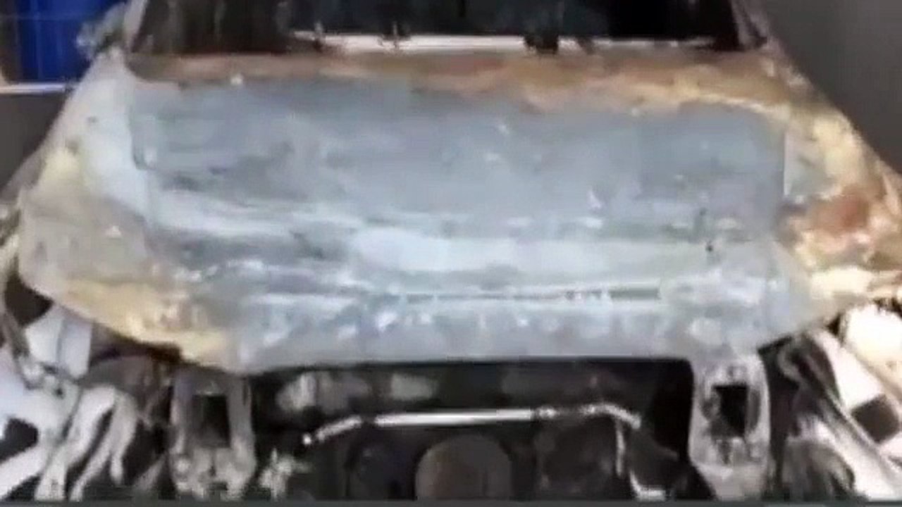 Shqiptaret djegin Audin e verdhe