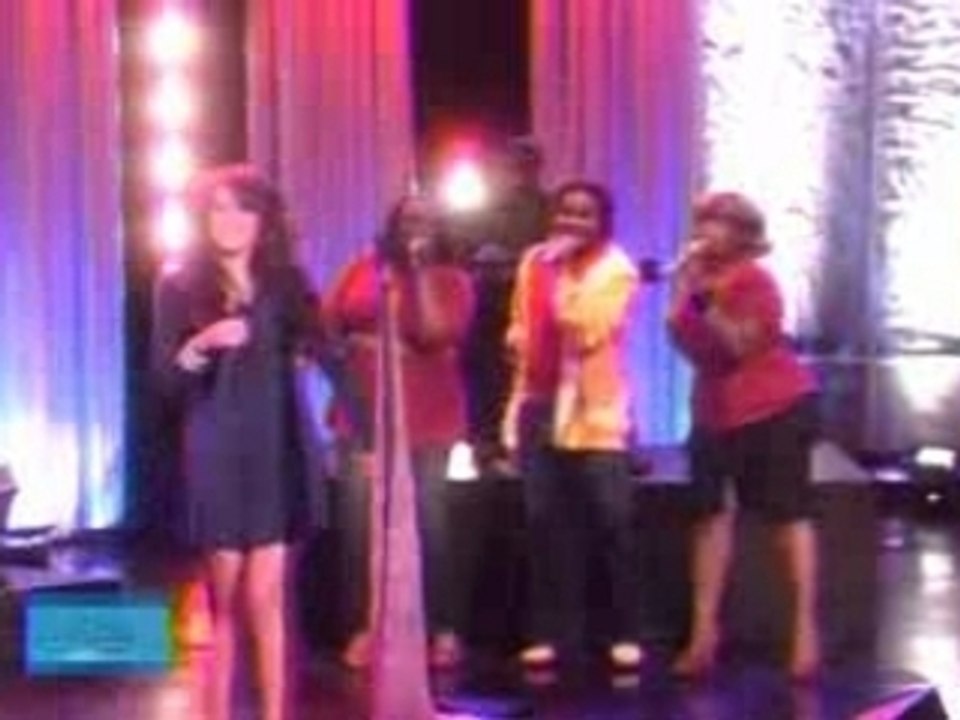 Joss Stone performs Tell Me Bout It on Ellen