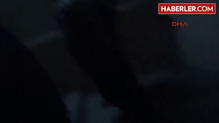 Adana Balyozlu Duvarı Kırıp, Kumarcıları Yakaladılar