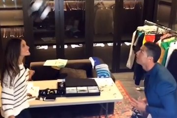 Quand C.Ronaldo défie Alessandra Ambrosio aux jongles