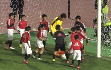 Le match improbable entre Shinji Kagawa et 30 enfants !
