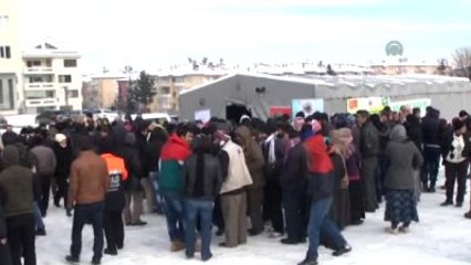 Suriyeli Sığınmacılara Gıda ve Kömür Yardımı