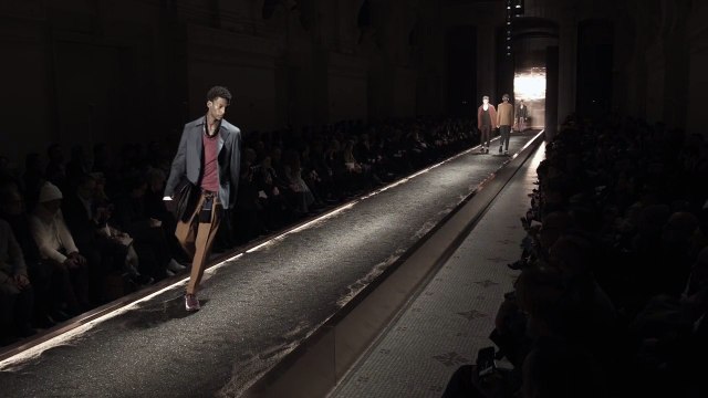 Le défilé Berluti homme automne-hiver 2016-2017 à la Fashion Week de Paris