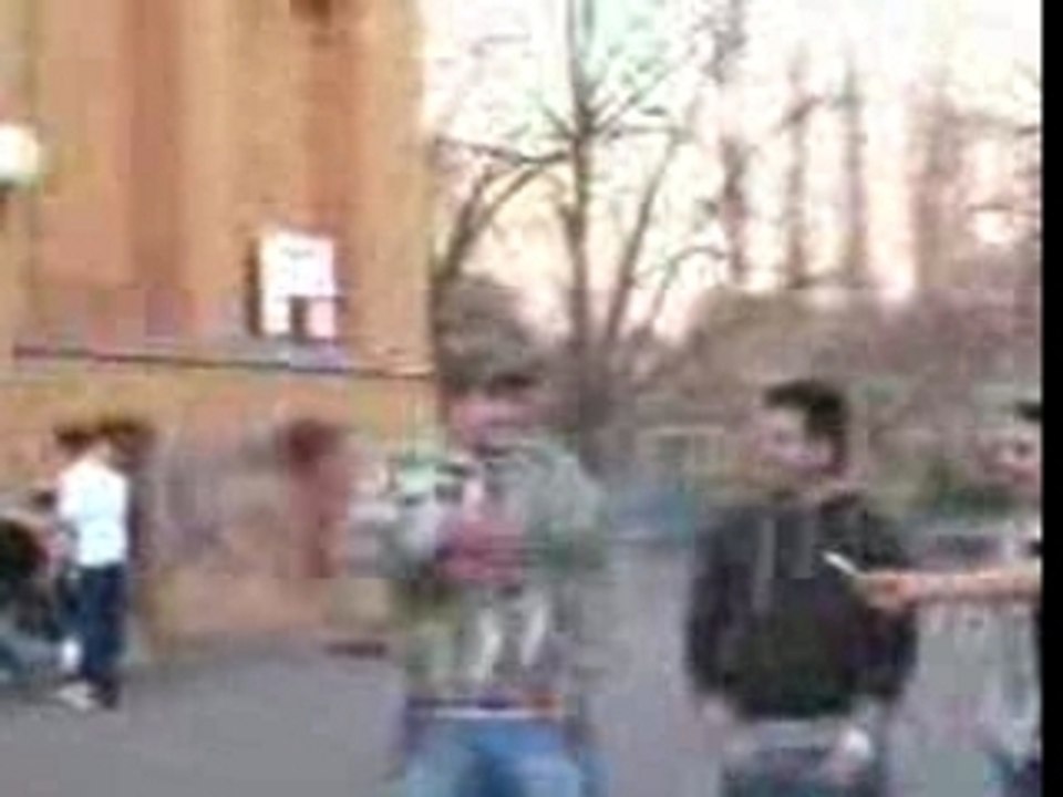 Wisem jordon b-bal spielen kanakken hahaha