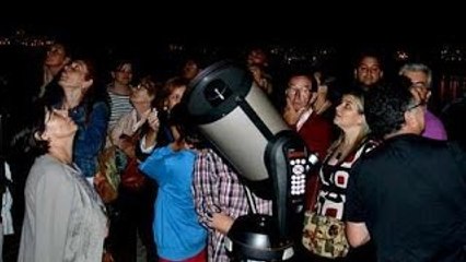 ¡¡¡TIENES QUE VER ESTO!!!! OVNI ABDUCE A UN GRUPO DE PERSONAS ANTE LAS CAMARAS!!! // Ra