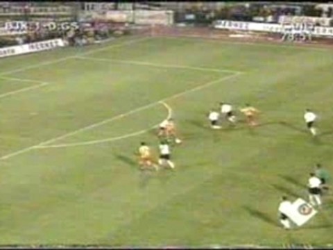 Un goal qui marque contre son camps