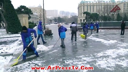 Ağ örpəyə bürünmüş Bakı - REPORTAJ