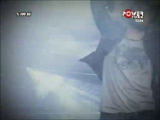 Hala dün gibi hatırlarım her anını anıların   Biraz hırçınım bu yüzden biraz hüzünlüdür hep biryanim ..