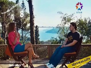 Melike Emiroğlu sexy hareketleriyle çocuğu tahrik ediyor