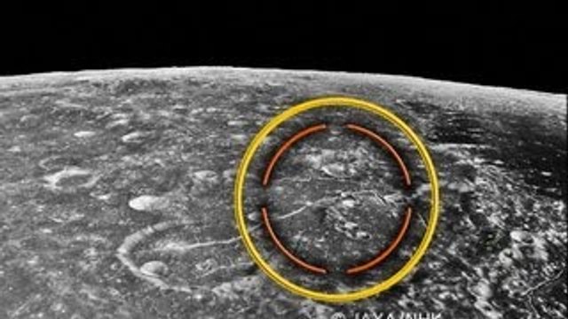10/2013 MAJOR LEAK! GIANT STRUCTURES ON THE MOON - UFOS - NASA - Aliens