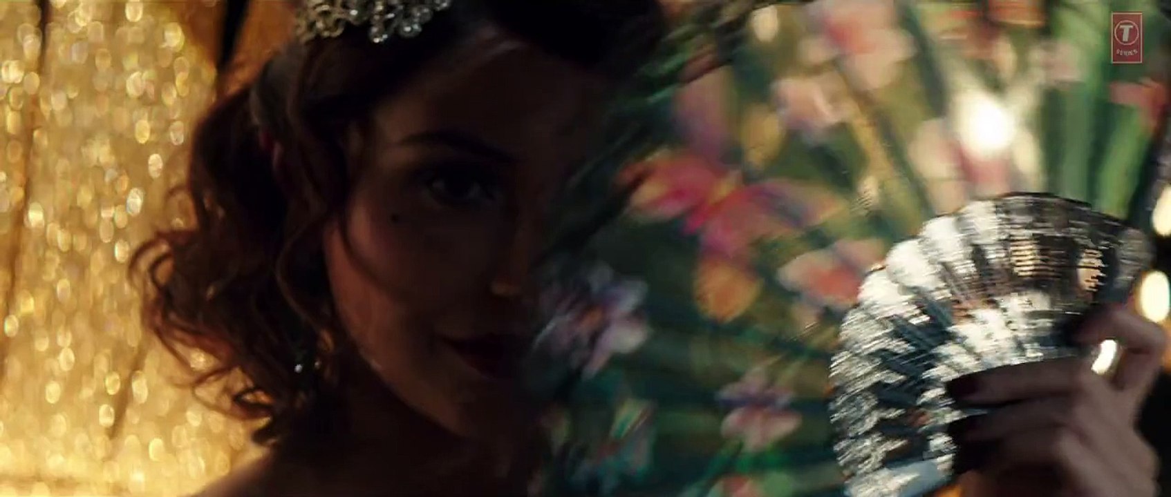 'Girls Like To Swing' Full VIDEO Song - Dil Dhadakne Do