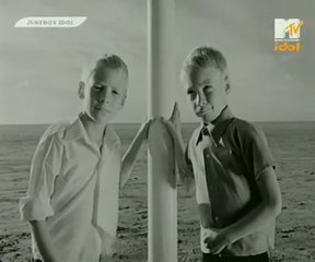 Black//Wonderful Life. Sad news about the singer.  Great track!