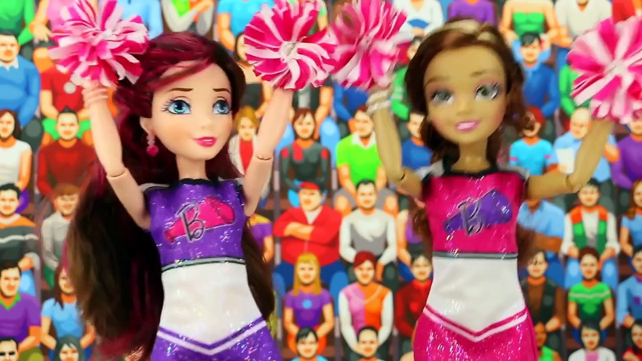 Descendants Ben is Kidnapped by Rotten Cousin Glen with Mal, Evie and Audrey. DisneyToysFan