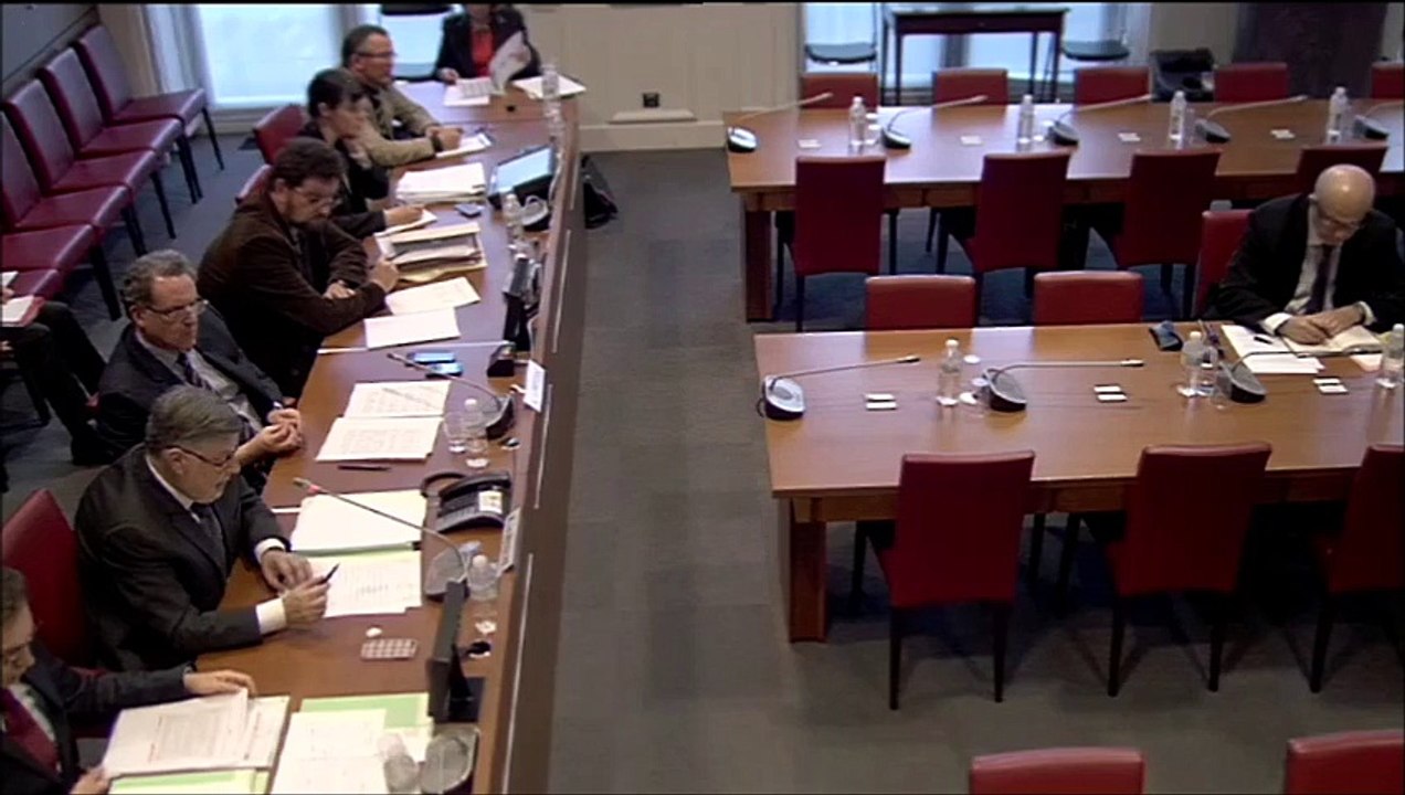 Vidaliès min. affirme indirectement que cdg express sera dans le dossier Paris 2024 (en même temps,en février 2016)