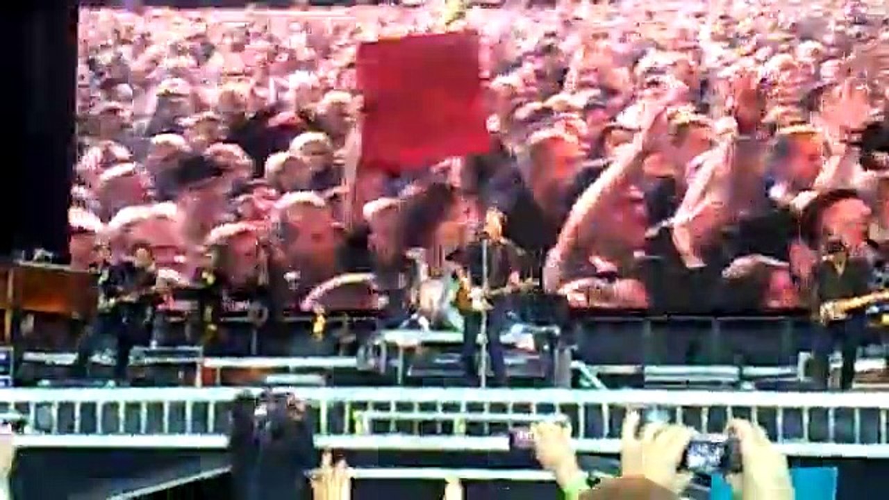Bruce Springsteen - Dancing in the Dark (Berlin 30.5.2012)