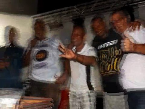 mont roça com o dj no baile by flavinho dj pipos record 2016 LANÇAMENTO