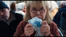 Encore heureux avec Sandrine Kiberlain - extrait VF - La maison de retraite (2016) [HD, 720p]