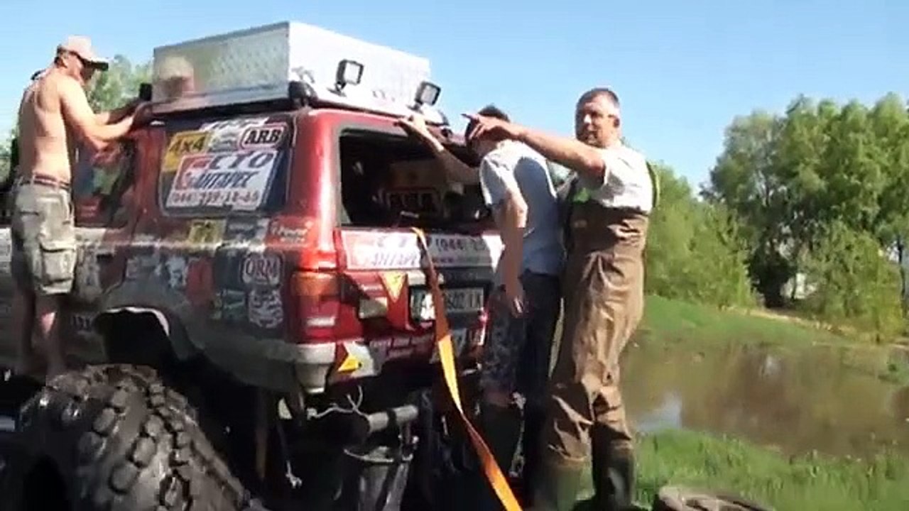 Baja Beetle climbing over rocks in Rubicon USA High Definition