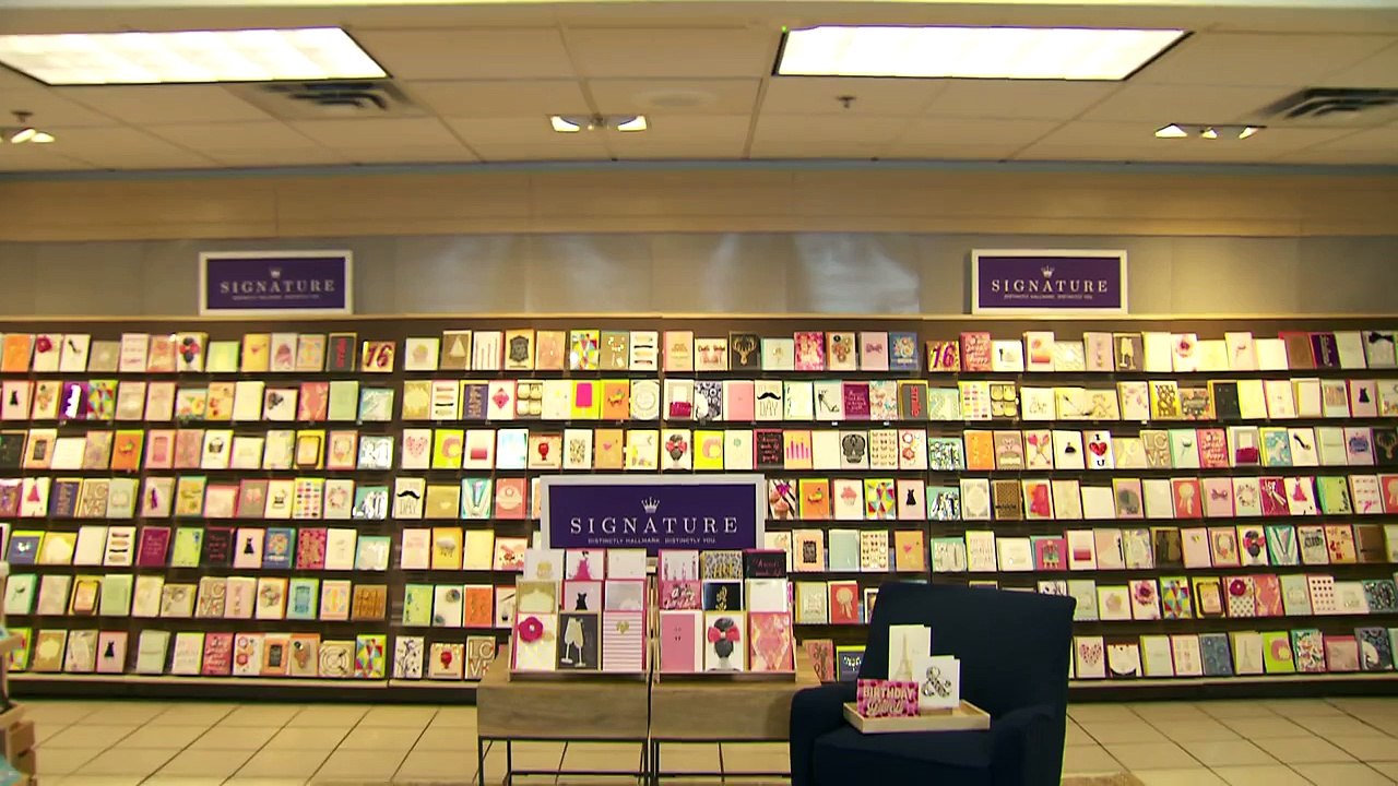 Project Runway: Season 14, Episode 2 - The Hallmark Challenge | Lifetime