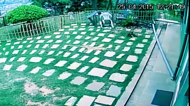 2 LIVE RAW FOOTAGE Earthquake Nepal Security Cam Violent shake !! 25/04/15 Disastrous Earthquakes