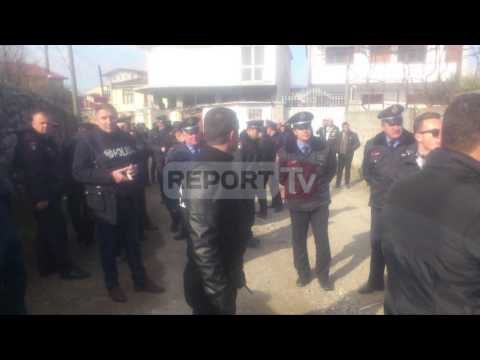 Report TV - Lirimi i banesave, përplasje mes banorëve e policisë në Shkodër