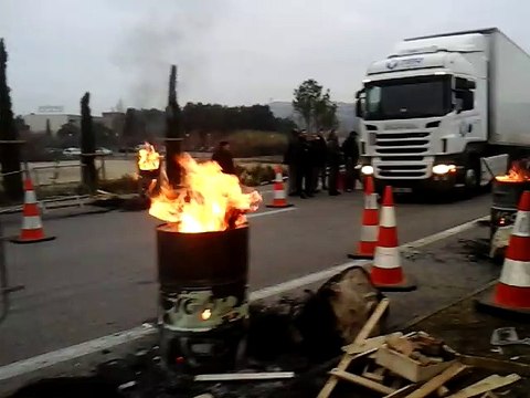 Grève des taxis : barrage filtrant à l'aéroport de Marseille-Marignane