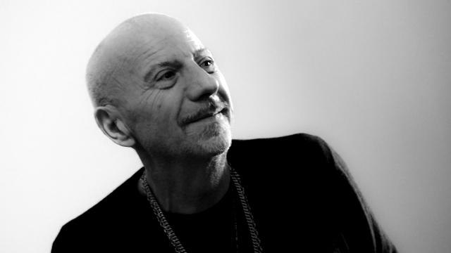 Guido Elmi storico collaboratore di Vasco Rossi, presenta il suo album solista. Intervista