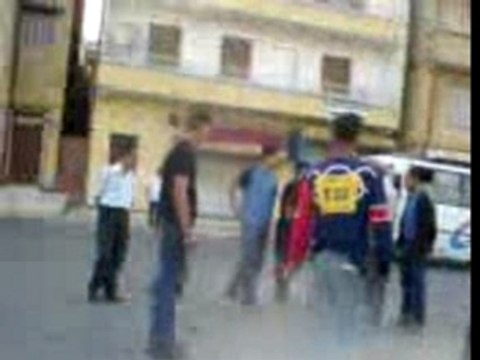 La Bagarre arret de bus BABA HASSEN - ALGER