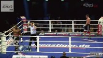 boxeador Michael Sprott pega a arbitro .mp4