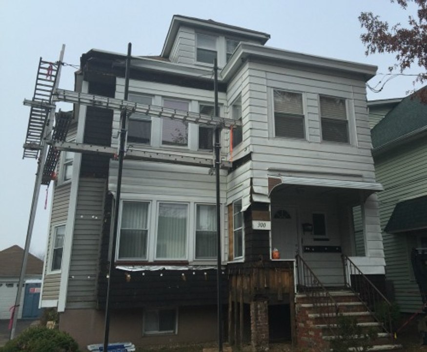 Hawthorne NJ Affordable Vinyl Siding Contractor-Exterior home remodeling company serving Passaic county- Wayne Totowa Little Falls Clifton Wycoff Paterson West Milford- prices and cost for installation-Celect Prodigy Crane all types of house