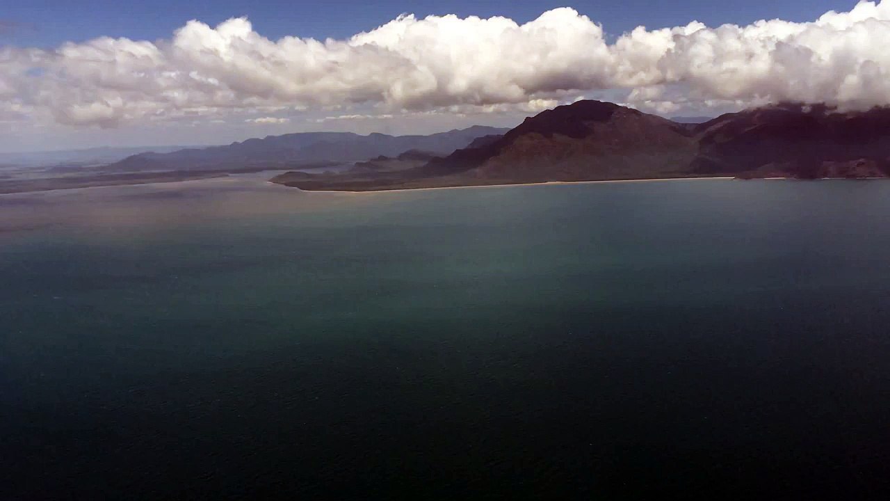 Beautiful Hinchinbrook Island - Nautilus Aviation