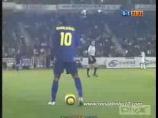 Football - Ronaldinho & Cristiano Ronaldo  Freestyle