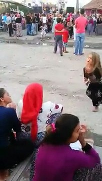 ROMAN HAVASI BÖYLE OYNANIR ( YENİ FENOMEN MİNİK ) :) 2015