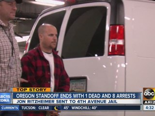 Oregon standoff ends with one dead