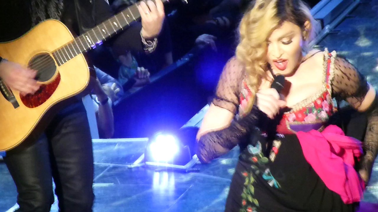 SPANISH LESSON -MADONNA: REBEL HEART TOUR MIAMI 1.24.16