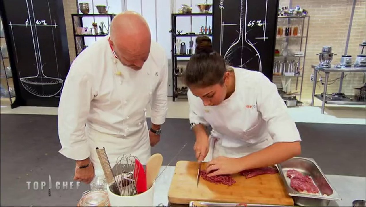 Une candidate demande à Philippe Etchebest de l'aider ! - Top Chef - 25/01/2016 - M6